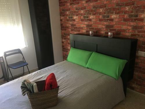 Beach, City & Gibraltar (Shared Apartment)