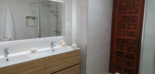 Villa Sobre El Mar Albor�n