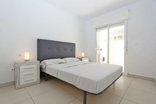 Apartamento La Marina Ref. 8564