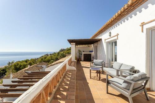 �tico Vista Del Mar