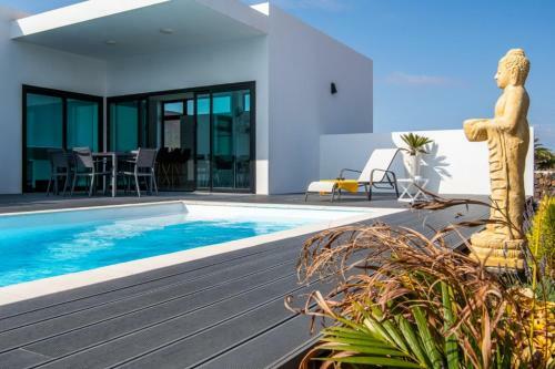 Villa Santiago