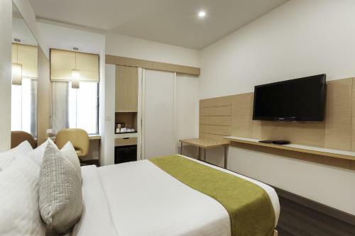 Hotel Sarovar Portico Outer Ring Road