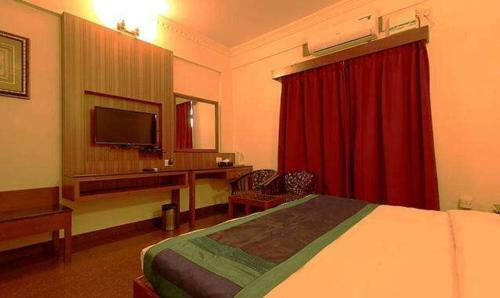 Fabhotel Spiro Grand