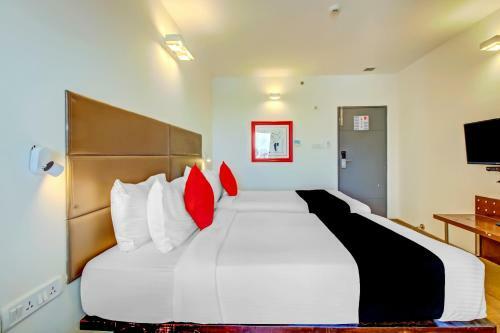 Capital O 78988 Smile Hotel
