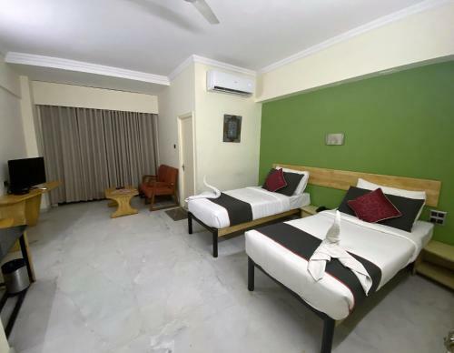 Hotel Vaishnavi Residency