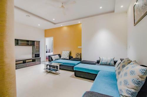 Capital O 77528 Smile Hotels