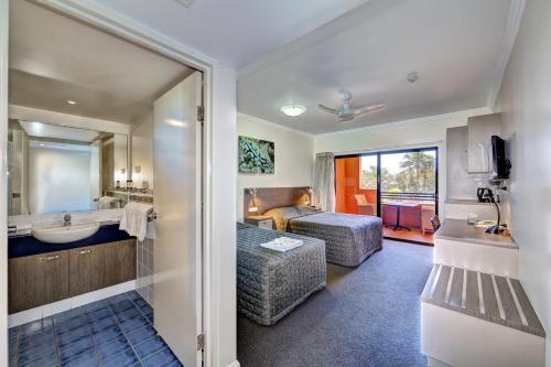 Kacy's Bargara Beach Motel
