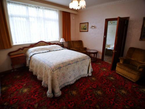Motel Mayfair On Cavell