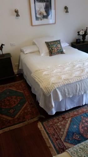 Captain's Cottage Bed & Breakfast