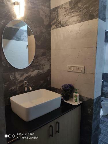 Hotel Stay For Uptu 2 Pax @ Kalyan Nagar