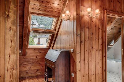 Lovely Mountains House