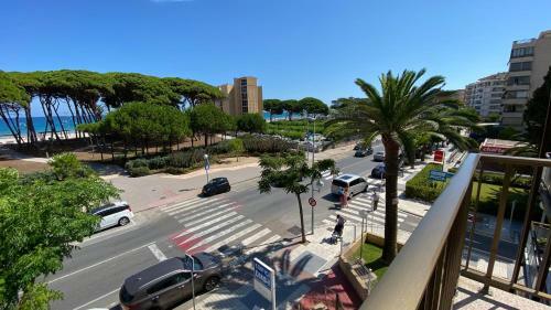 Apartamento La Playa de La Pineda 50m Del Mar