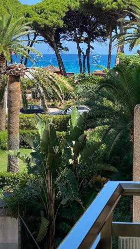 Apartamento La Playa de La Pineda 50m Del Mar