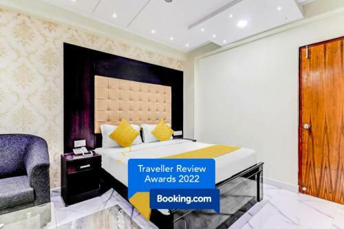 Fabhotel Emora Suites