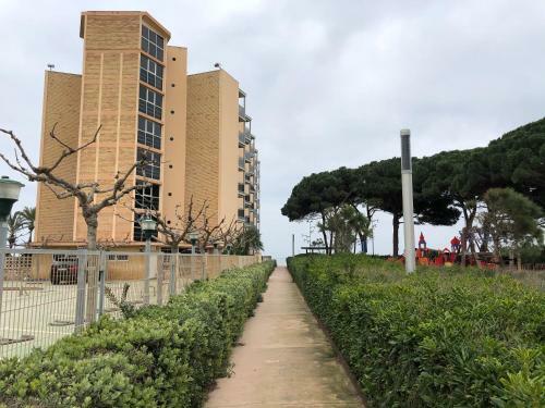 Apartamento Pineda Beach 1a L�nea de Mar & Parking