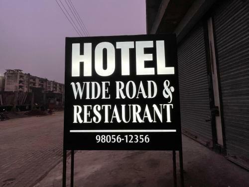 Hotel Wide Road