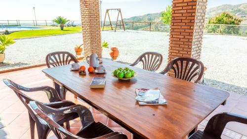 Villa Casa Laura Benamocarra By Ruralidays