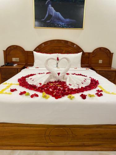 Royal Hotel 2