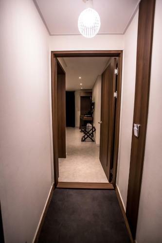 Motel Hotel Egg