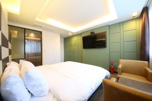 Moonbayhotel