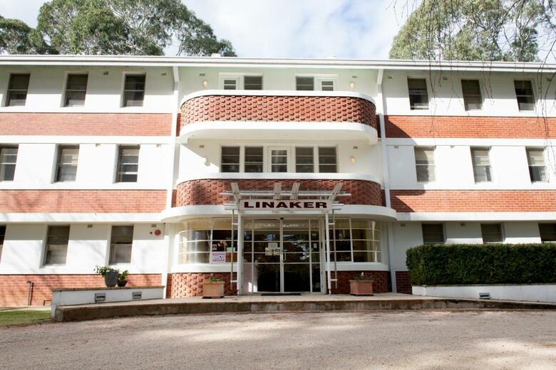 Hotel Linaker Art Deco Nurses Quarters