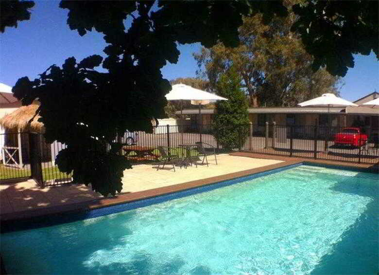 Best Western New Crossing Place Motel