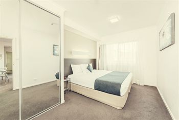 Aparthotel Abode Tuggeranong