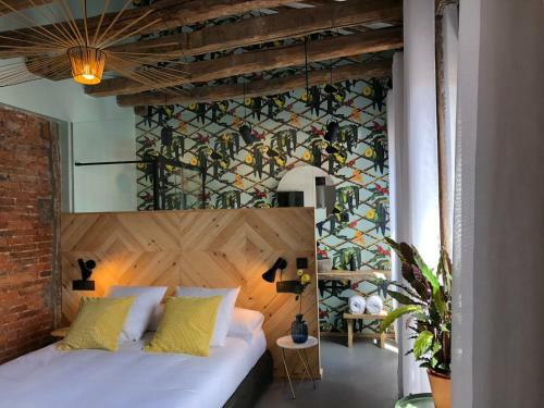 Hostal 13 Suites