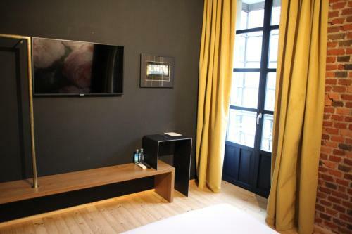 Hostal 13 Suites