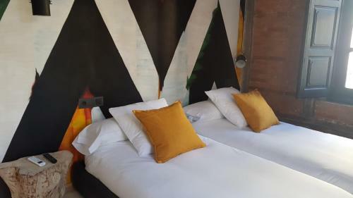 Hostal 13 Suites