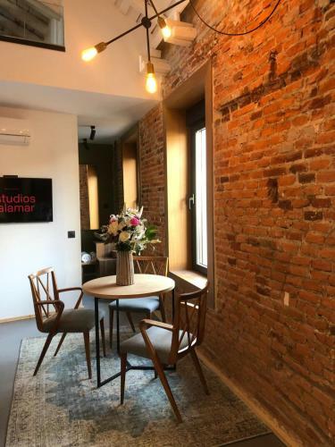 Hostal 13 Suites