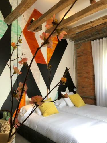 Hostal 13 Suites