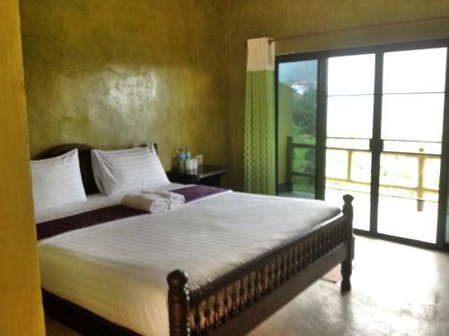Hostal Baan Ruam Cha