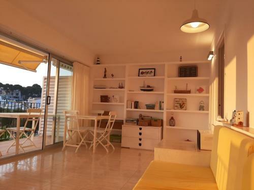 Luxury Apartment In Front Of The Sea