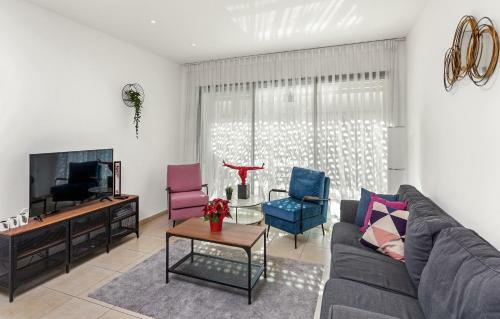 Apartamento The Green Garden Suite By The Beach