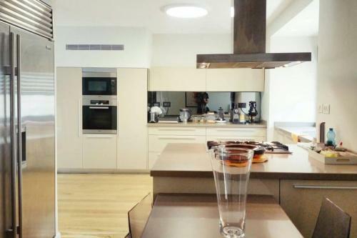Prestige Villa With Private Pool + Parking