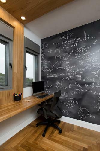 Colorful Bnb Apartment