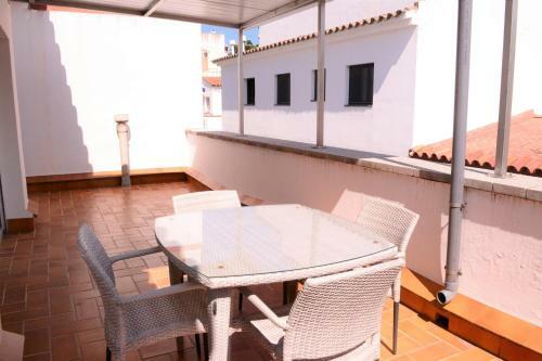 Apartamento Port Monturiol 9