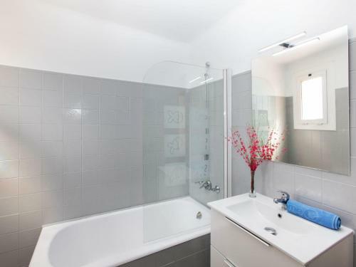 Apartment Ginesta