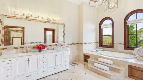 Sandcastle Villa & Beach House