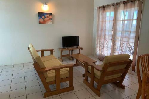 Neem View Apartment #8