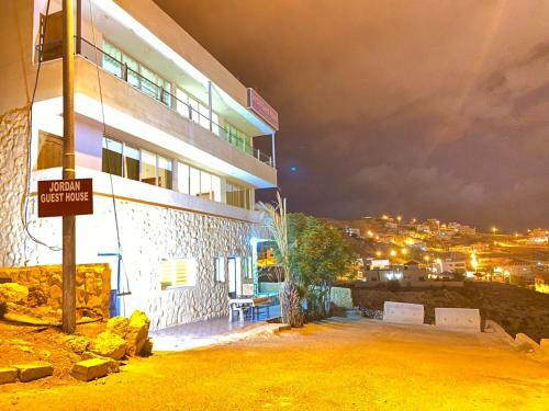 Hostal Jordan Guest House
