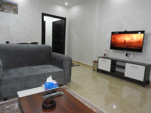 Amro Petra Apartment