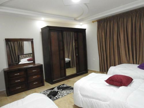 Amro Petra Apartment
