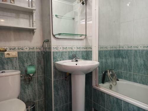 Dixebra, Apartamento Centro Llanes Con Garaje