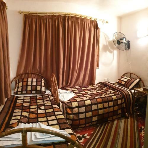 Hostal The Orient Home