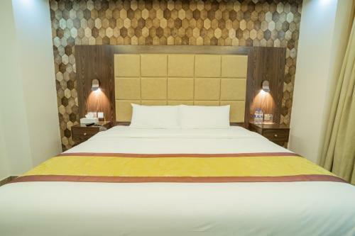 Grand Mirage Hotel