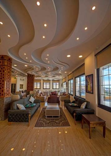 Petra Canyon Hotel