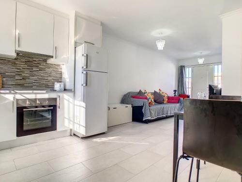 Bungalow With Private Pool - 5809