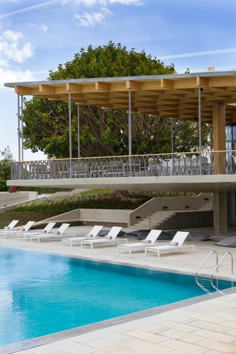 Ozadi Tavira Hotel